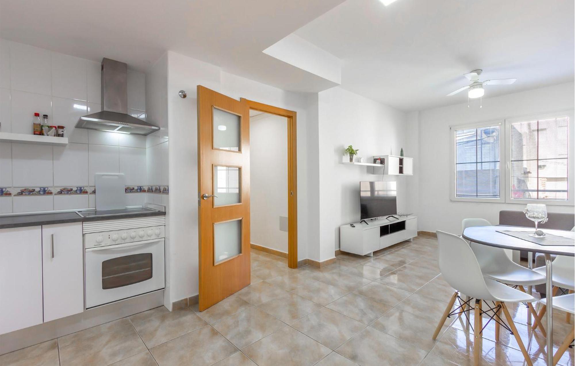 Amazing Apartment In Санта Пола Экстерьер фото